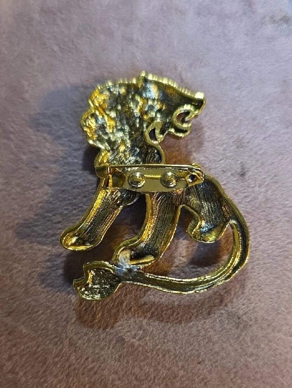 Vintage-style Gold Tone Rhinestone Regal Roaring Lion Statement Brooch
